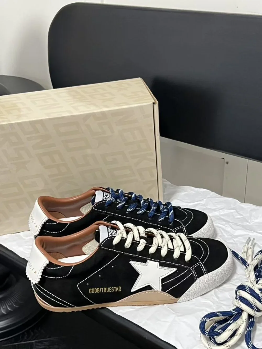 Golden Goose Black Suede Star-Detail Sneakers - Picture 8 of 9